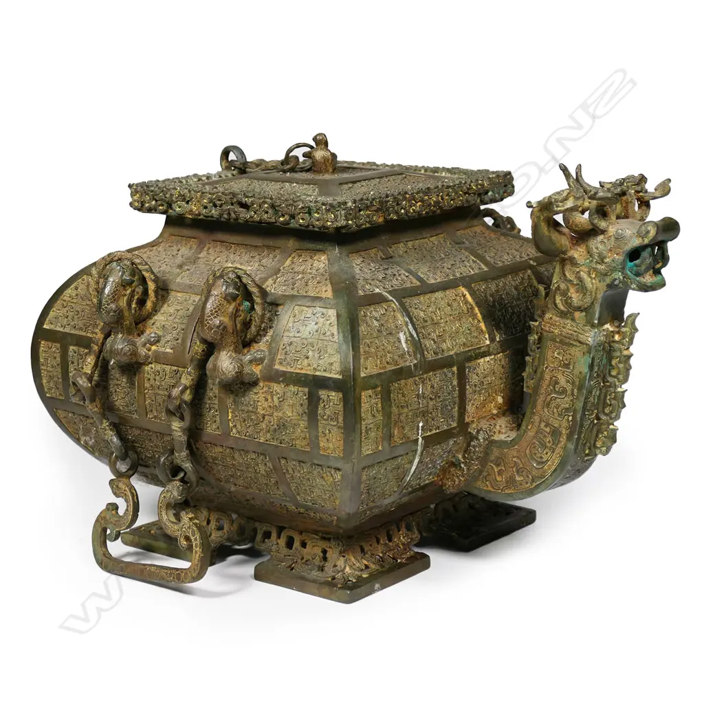 An old Chinese large bronze ceremonial teapot, Image 1++