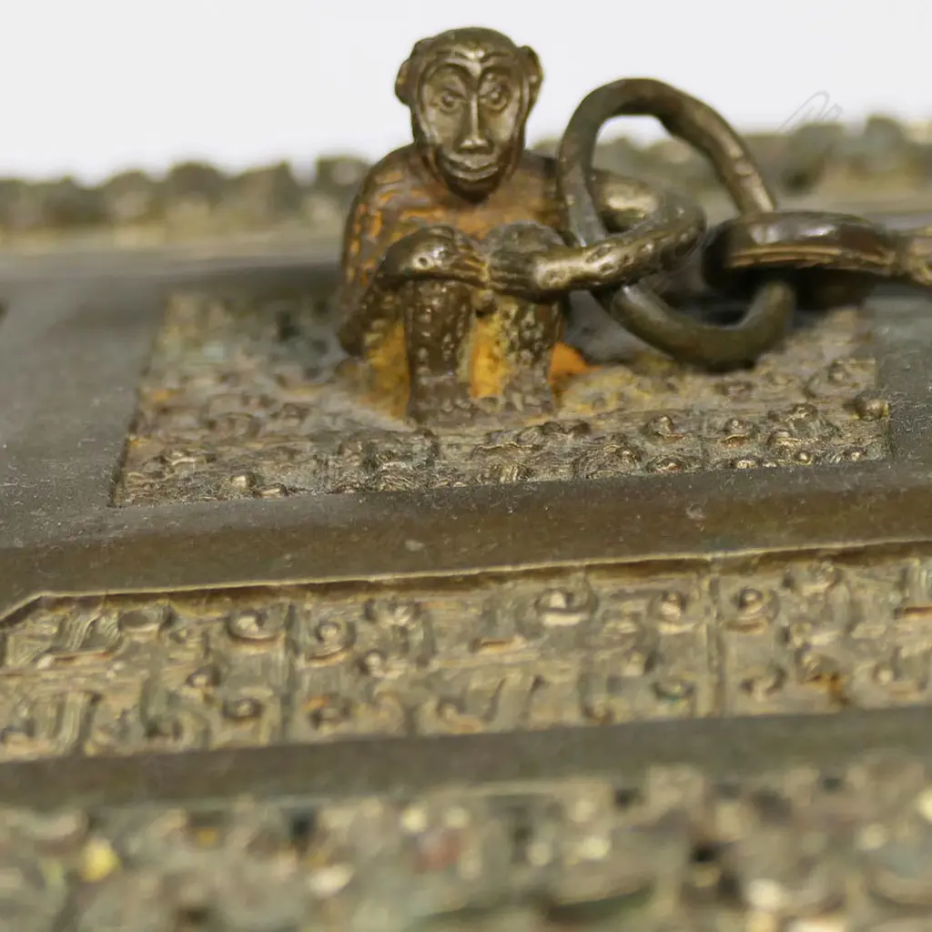 An old Chinese large bronze ceremonial teapot, Image 1++