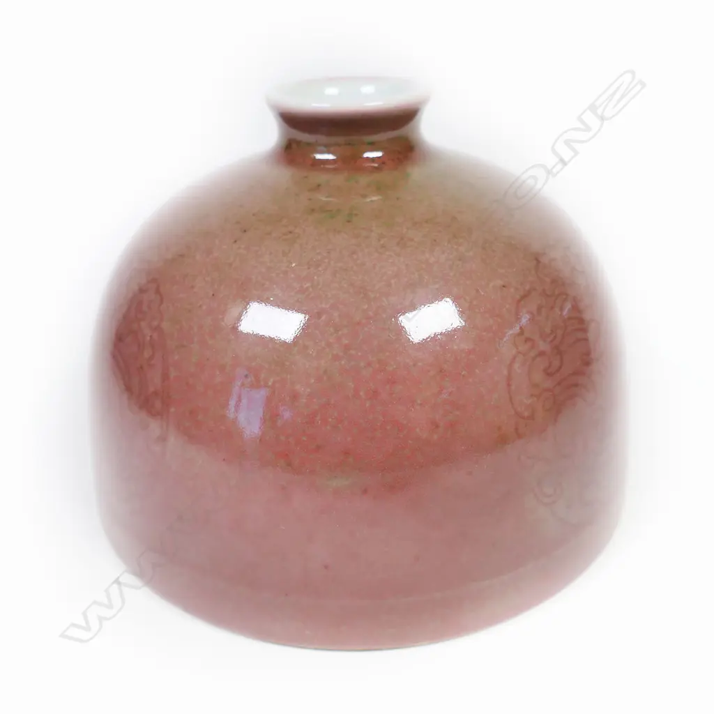 A quality Chinese porcelain beehive (taibai zun) form brush washer, Image 1++