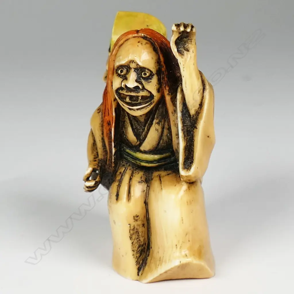 A Japanese carved ivory netsuke, Image 1++