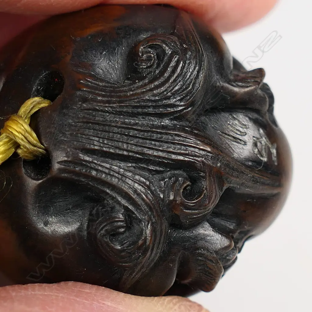 A vintage Japanese red lacquered three section inro, Image 1++