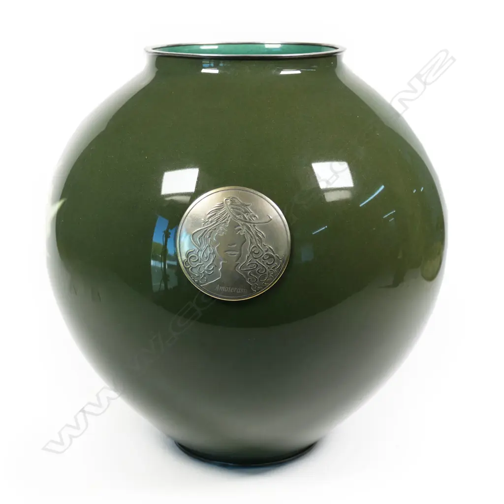 A large Japanese cloisonne spherical vase by Ando Jubei (1876-1953), Image 1++