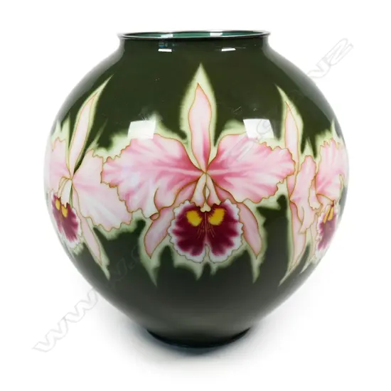 A large Japanese cloisonne spherical vase by Ando Jubei (1876-1953),