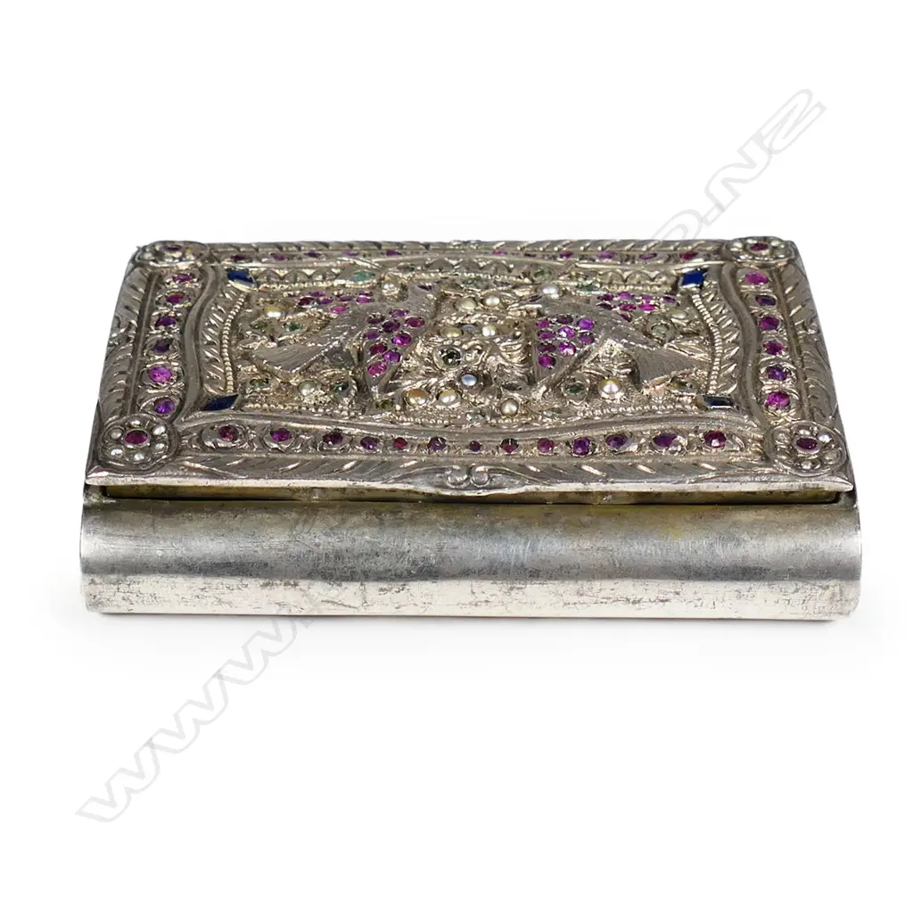 An Iranian jewelled silver cigarette case, Image 1++