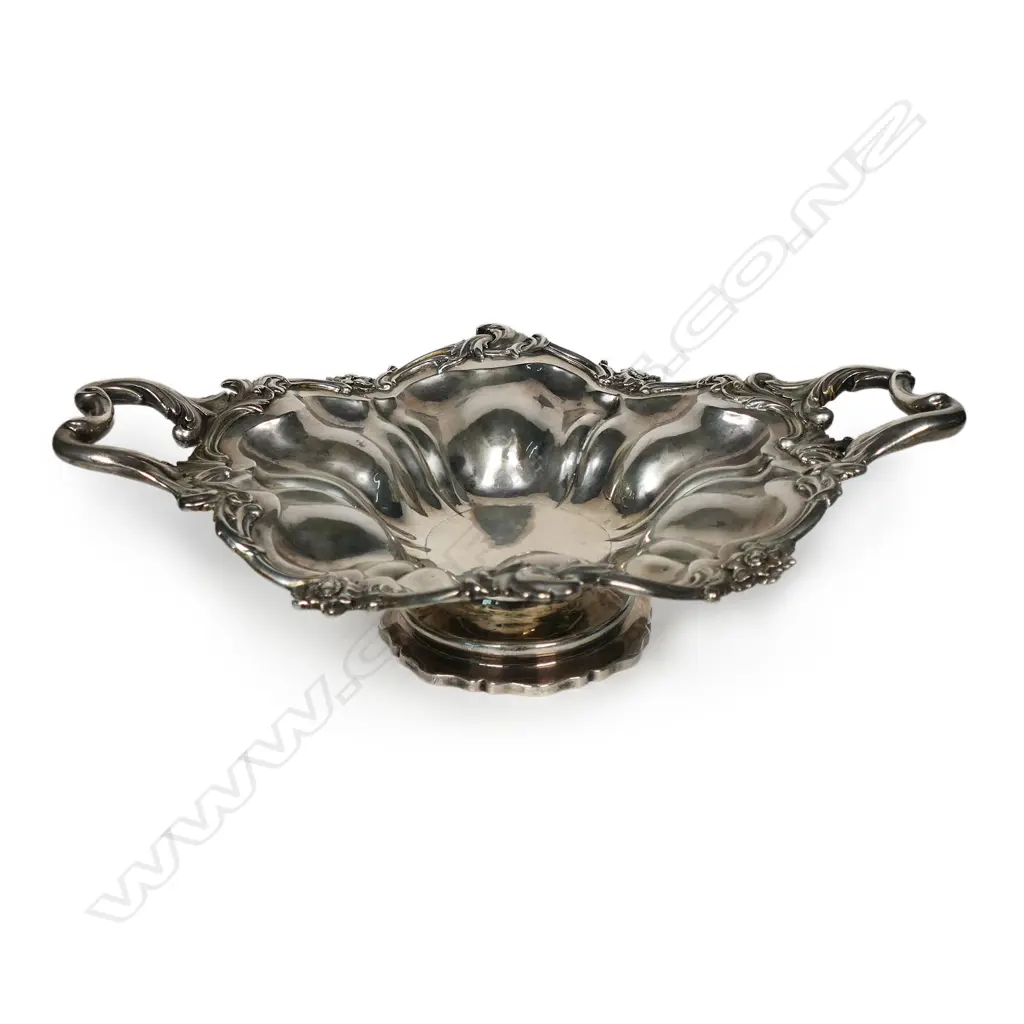 A William IV silver rococo pedestal comport, Image 1++