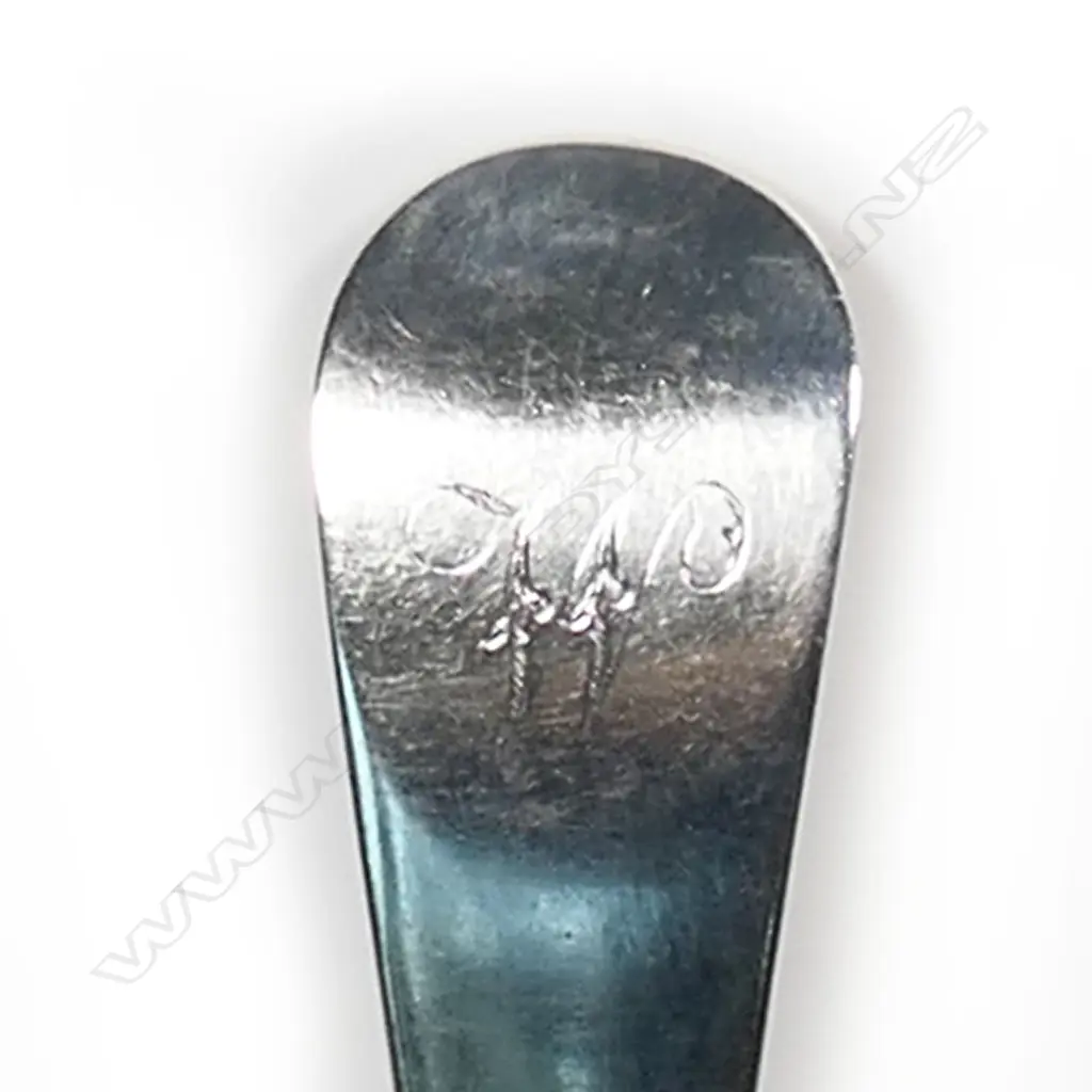 A George IV silver pie spoon, Image 1++