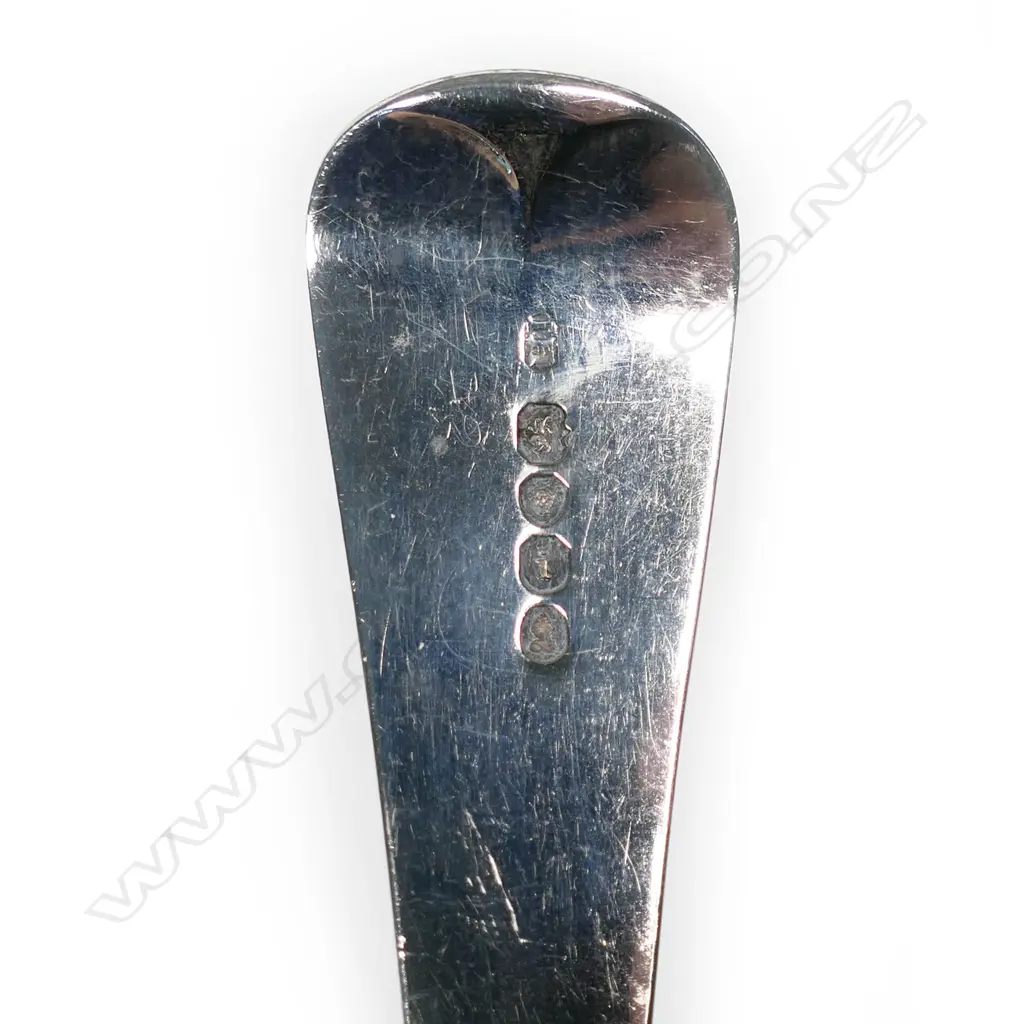 A George IV silver pie spoon, Image 1++