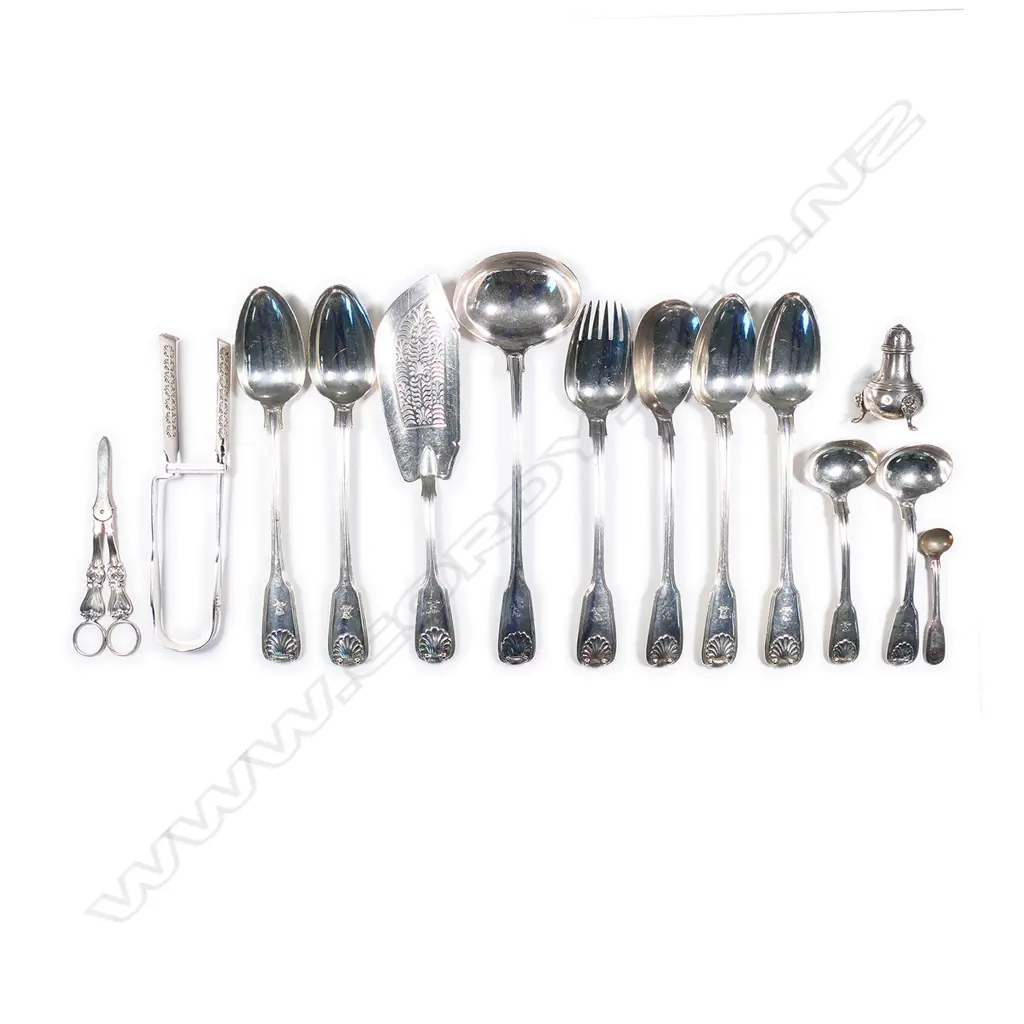 A George IV silver twelve-person cutlery set, Image 1++