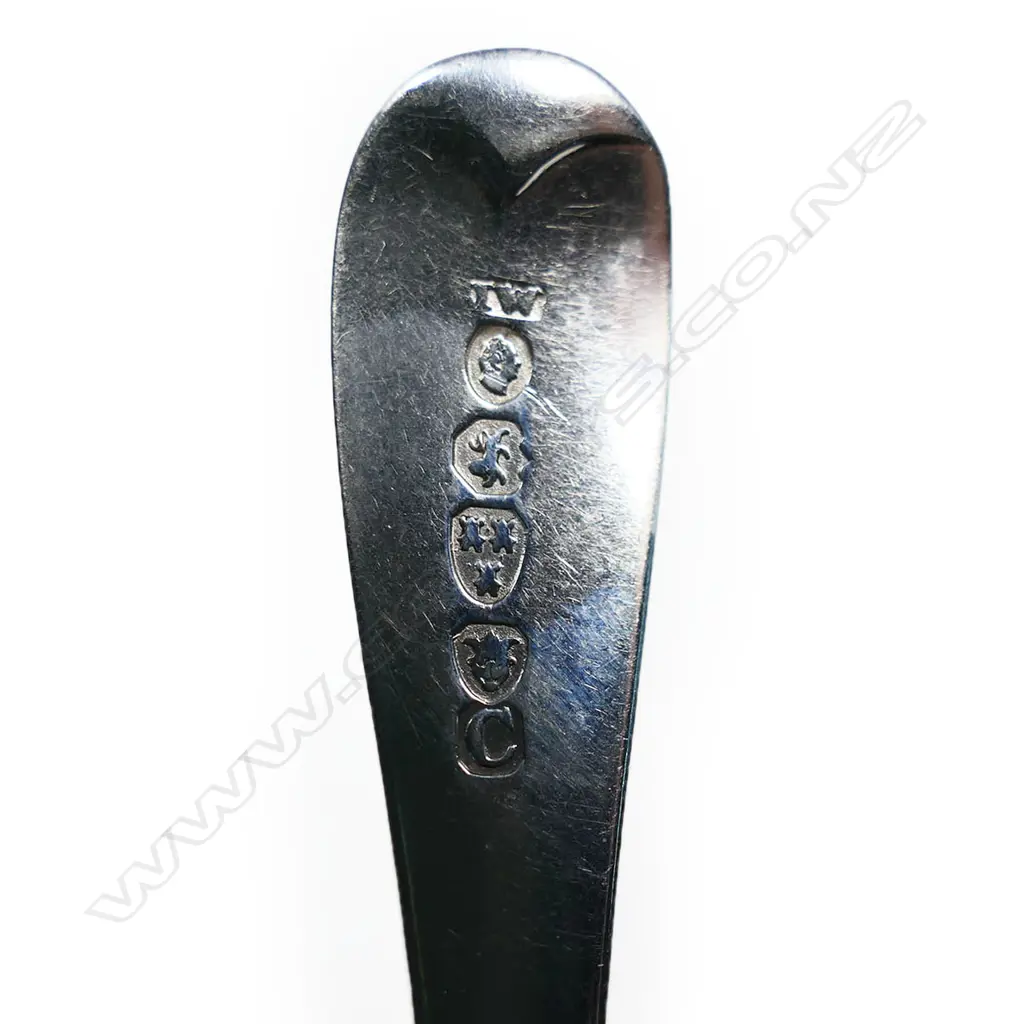 A set of twelve George III silver teaspoons, Image 1++