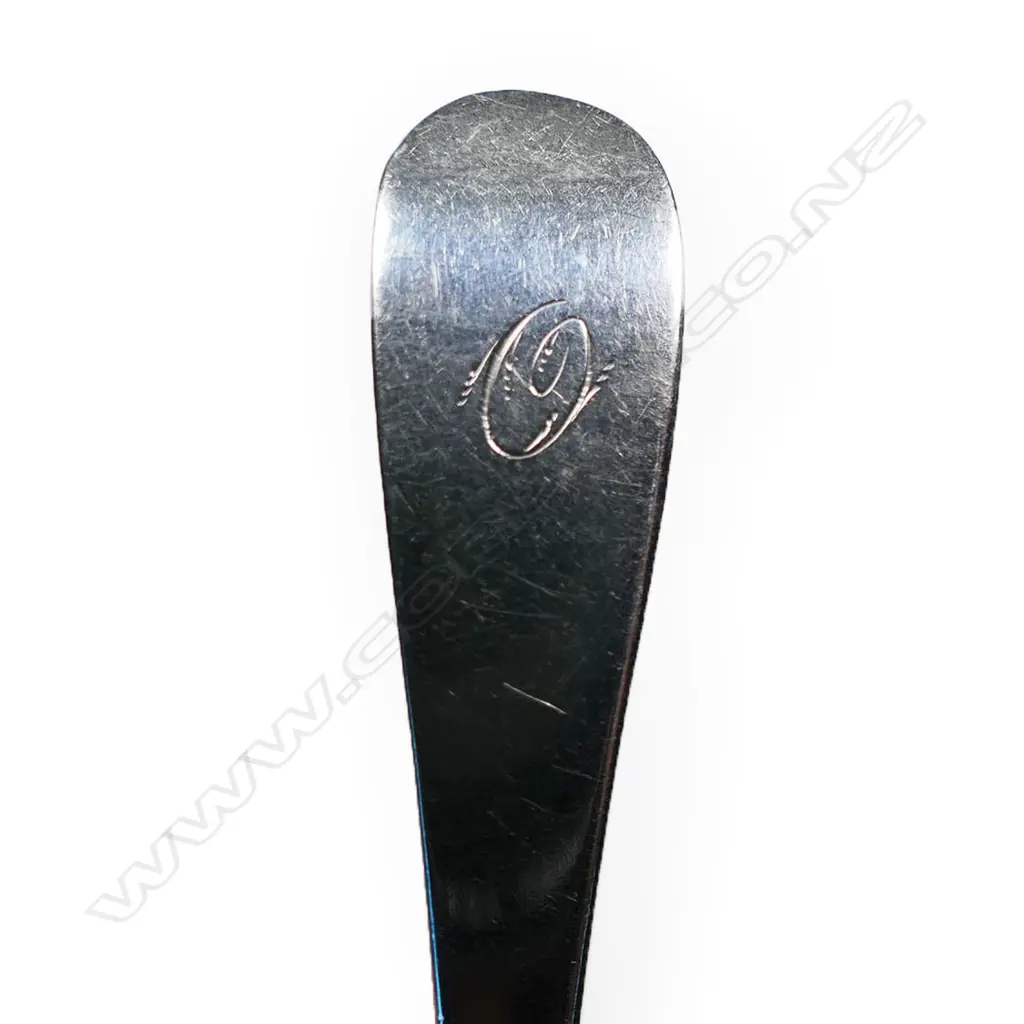 A set of twelve George III silver teaspoons, Image 1++