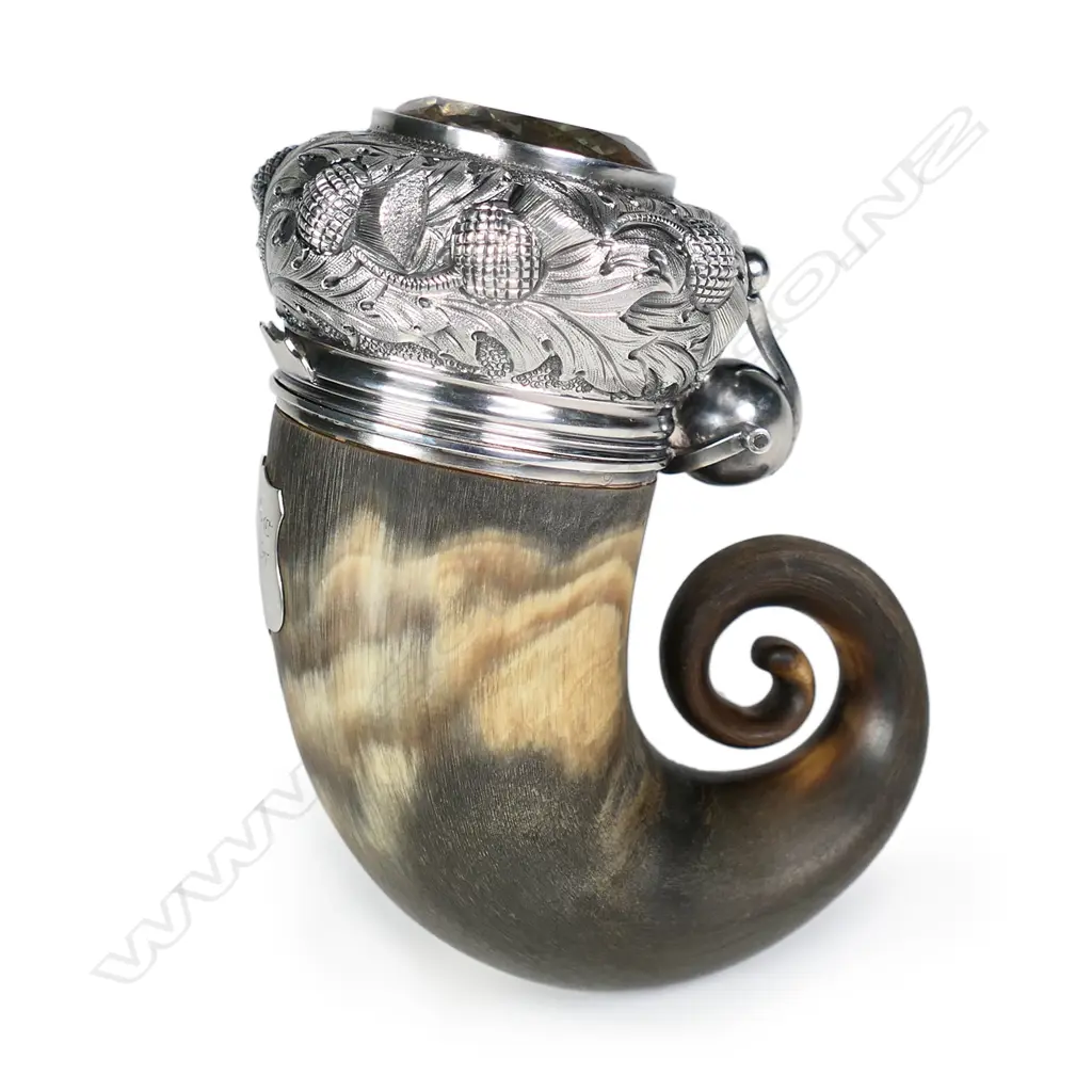 An impressive large Victorian Scottish silver and horn snuff mull, Image 1++