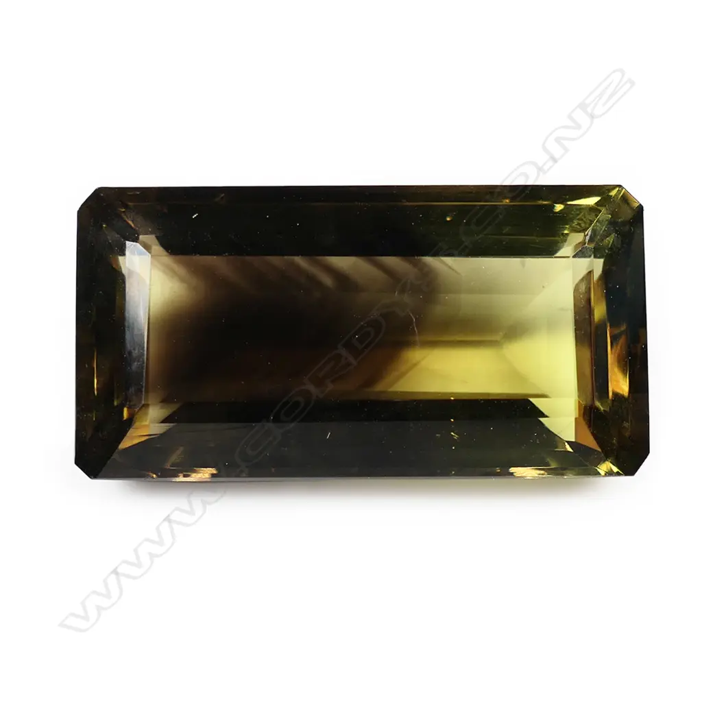 A 24.63ct bi-colour lemon quartz unset gemstone, Image 1++