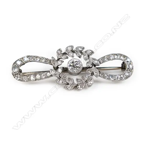 An 18ct gold and diamond Belle Époque brooch,