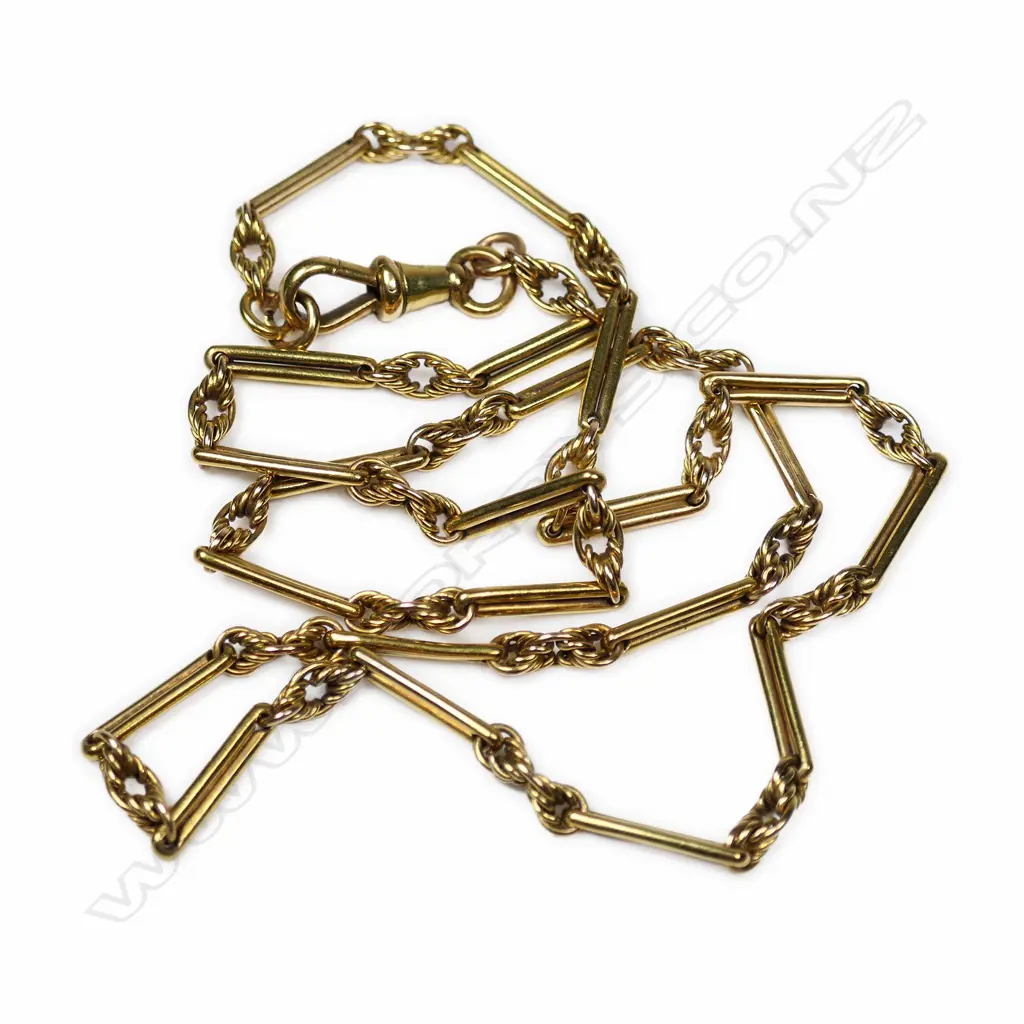 An antique 15ct yellow gold neck chain, Image 1++