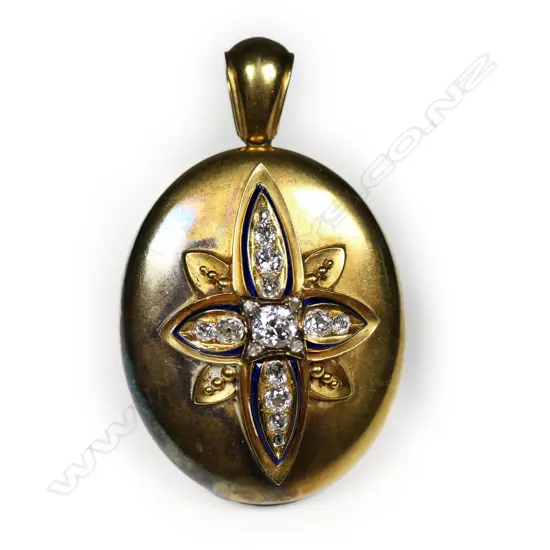 An impressive late 19thC 15ct and diamond set locket,