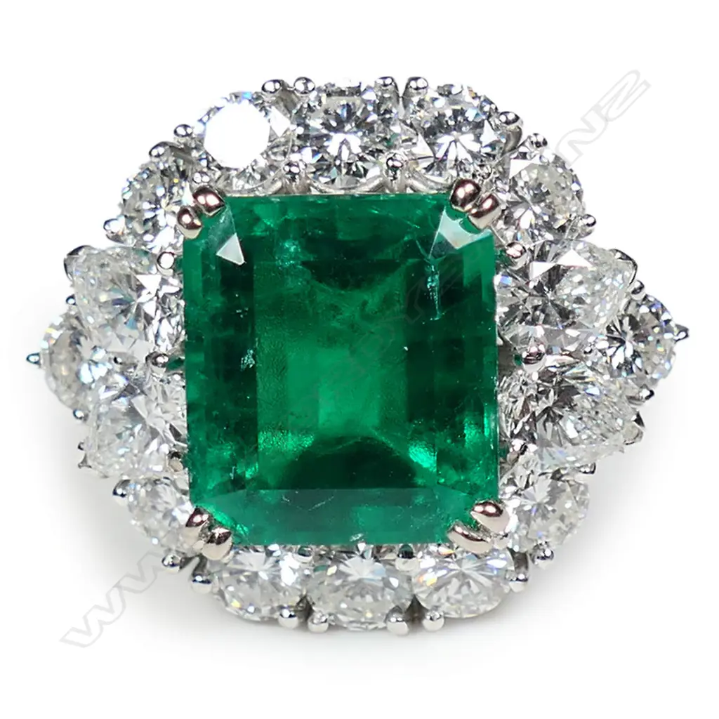 An impressive 18ct white gold emerald and diamond dress ring, Image 1++