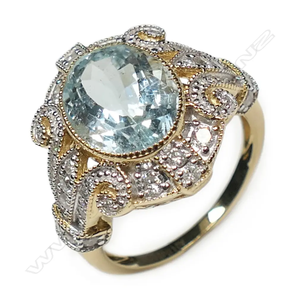 A 14ct gold aquamarine and diamond antique style ring, Image 1++