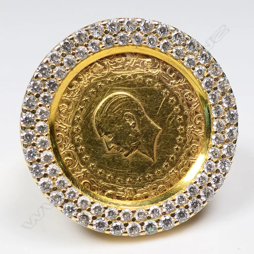 A 14ct and 22ct gold and diamond ring, Image 1++