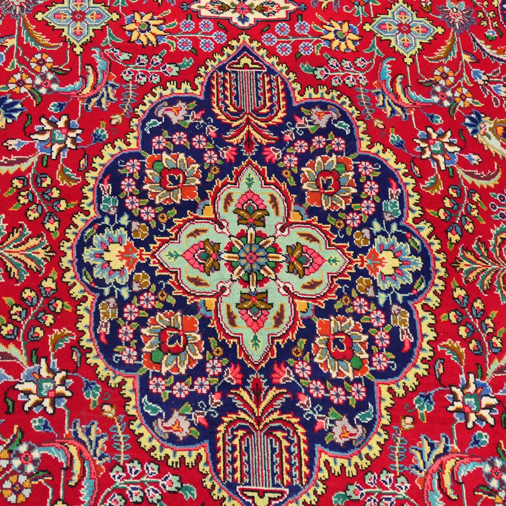 An Iranian hand-knotted Tabriz carpet, Image 1++
