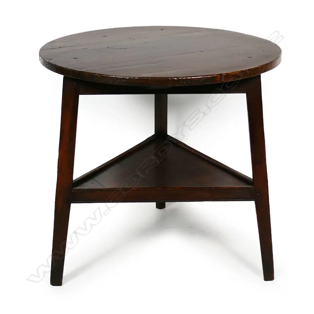 A vintage pine cricket table, Image 1++