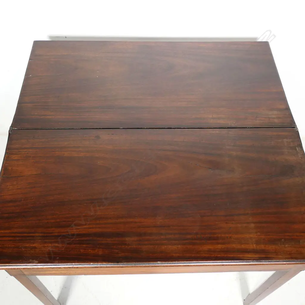 A small Georgian mahogany flap top table, Image 1++