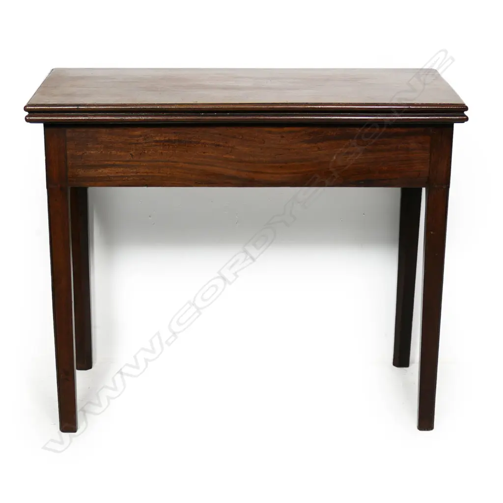 A small Georgian mahogany flap top table, Image 1++