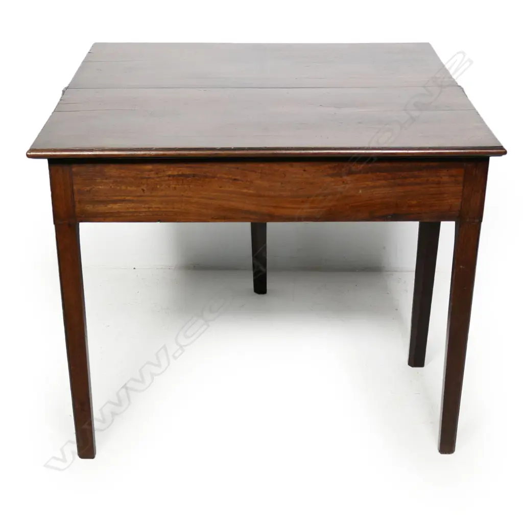 A small Georgian mahogany flap top table, Image 1++