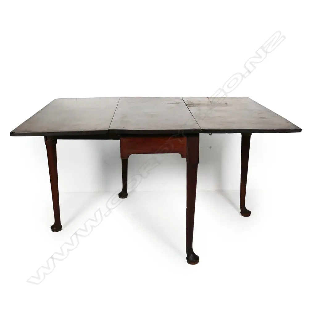 A Georgian mahogany drop side table, Image 1++