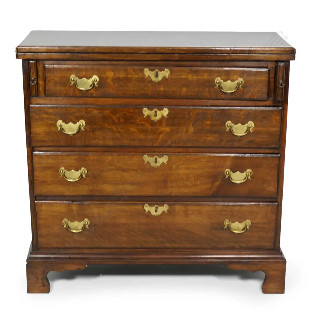 An 18thC Georgian oak bachelor's chest, Image 1++