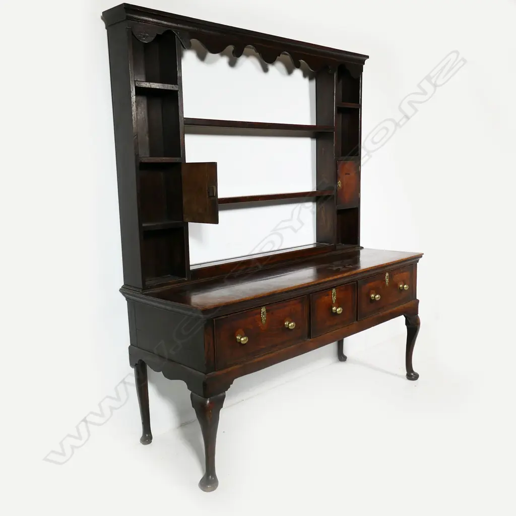 A Georgian oak Welsh dresser, Image 1++