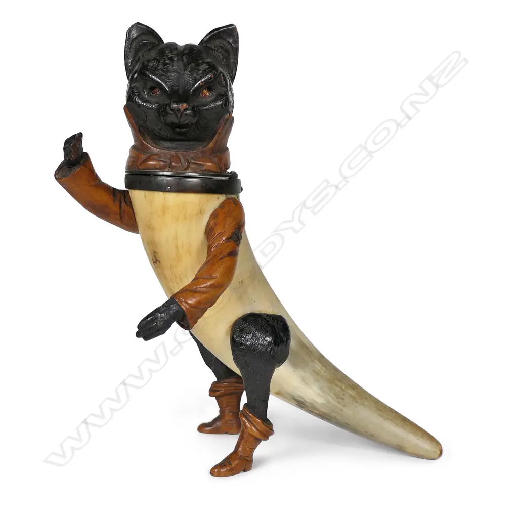 A 19thC novelty inkwell 'Puss in Boots', Image 1++
