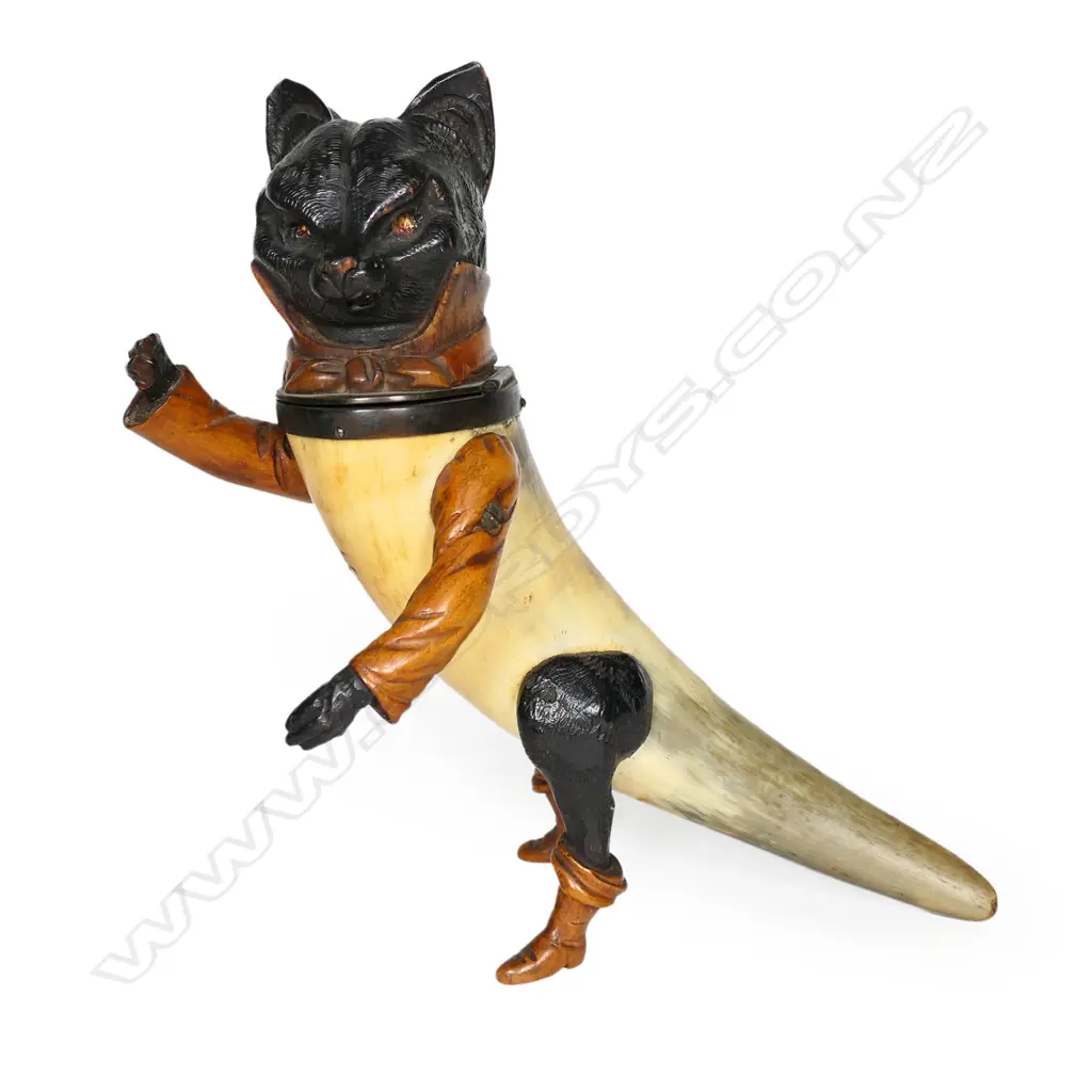 A 19thC novelty inkwell 'Puss in Boots', Image 1++