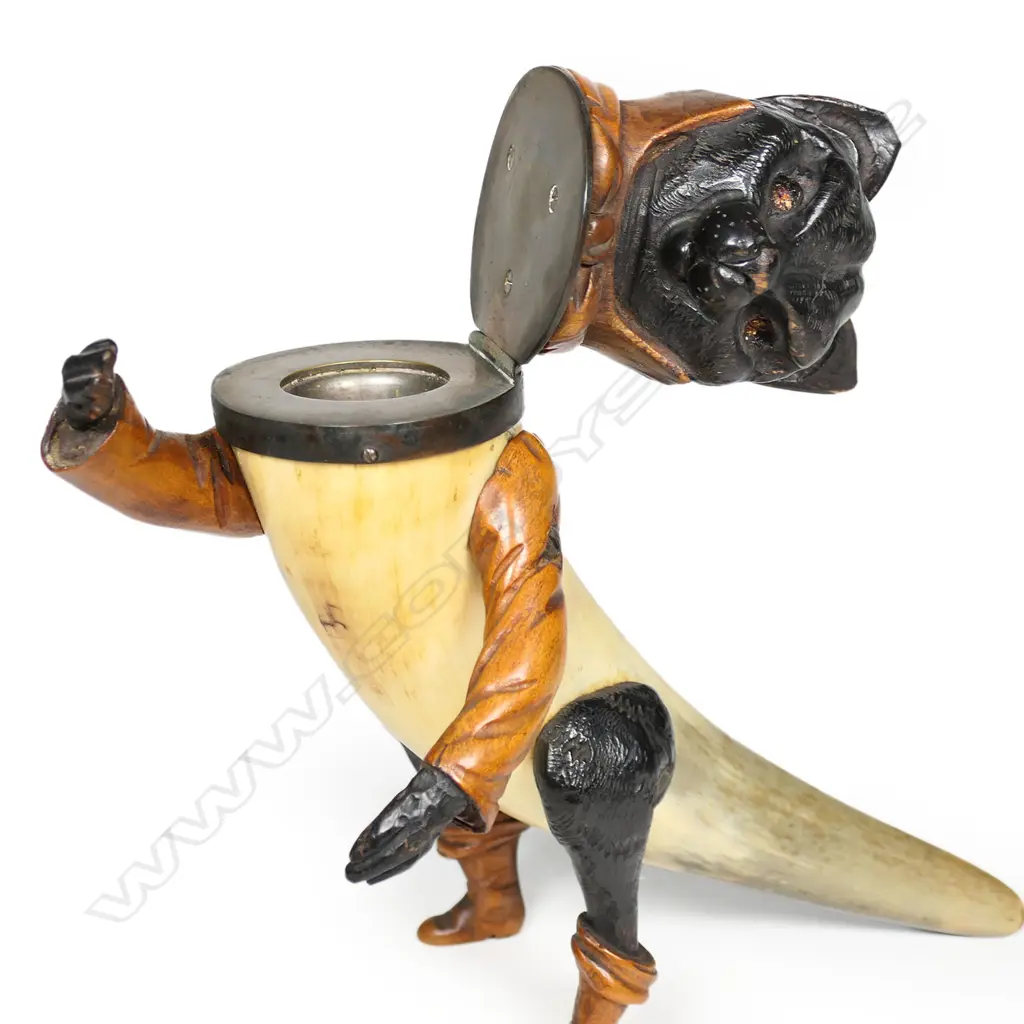A 19thC novelty inkwell 'Puss in Boots', Image 1++