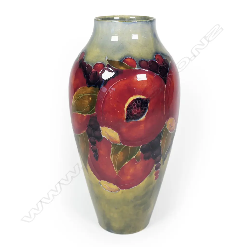 A William Moorcroft vase, Image 1++
