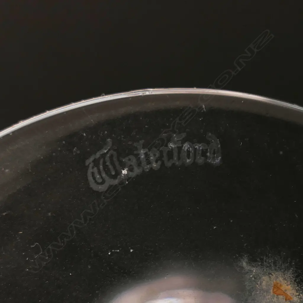 A set of six Waterford crystal champagne flutes, Image 1++