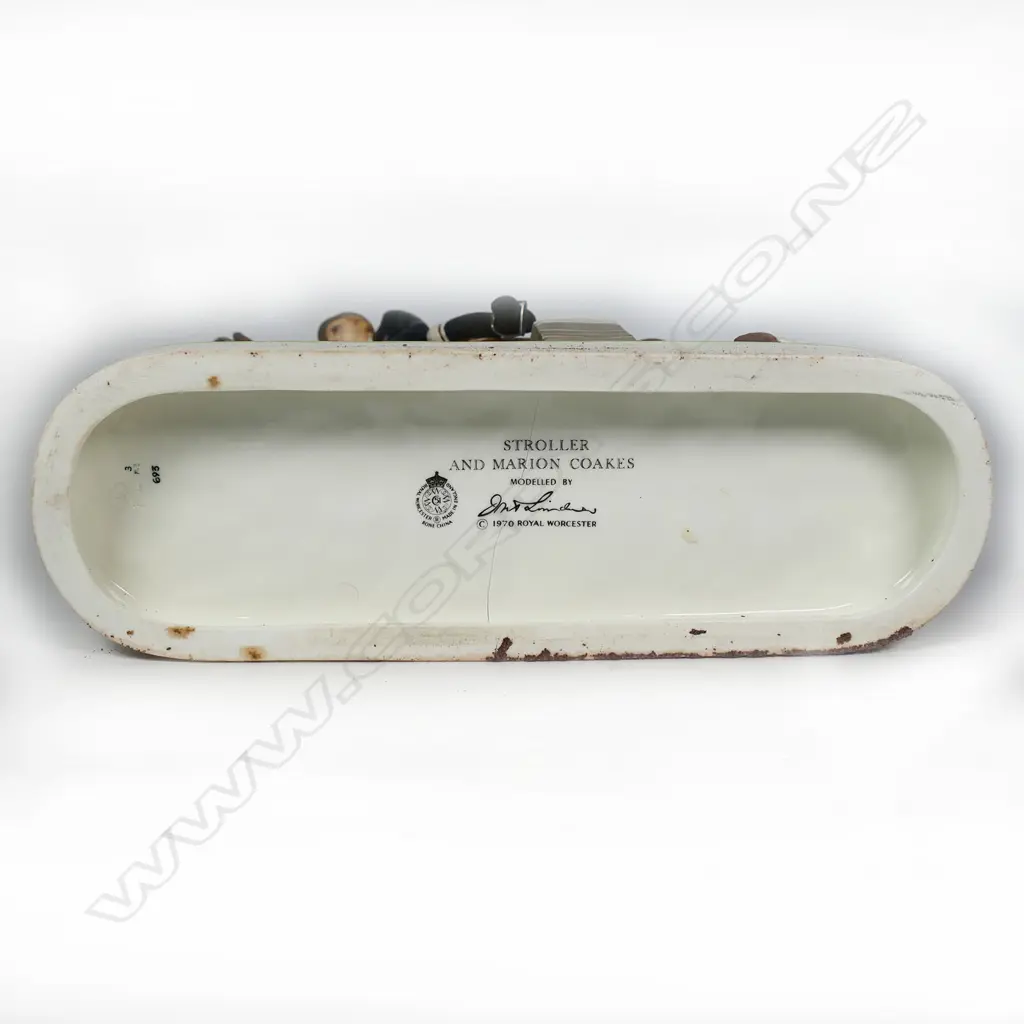 A Royal Worcester figure of Stroller and Marion Coakes, Image 1++