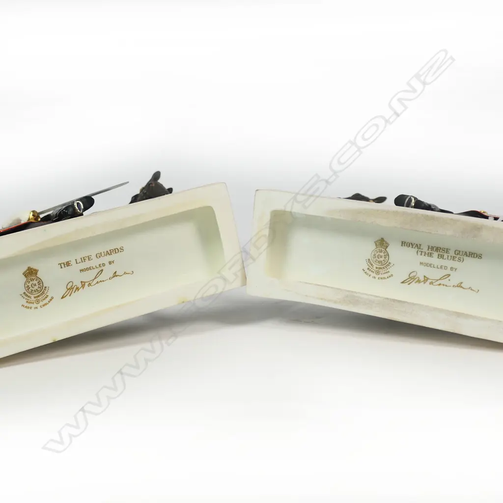 A pair of Royal Worcester Mounted Guards Officers, Image 1++