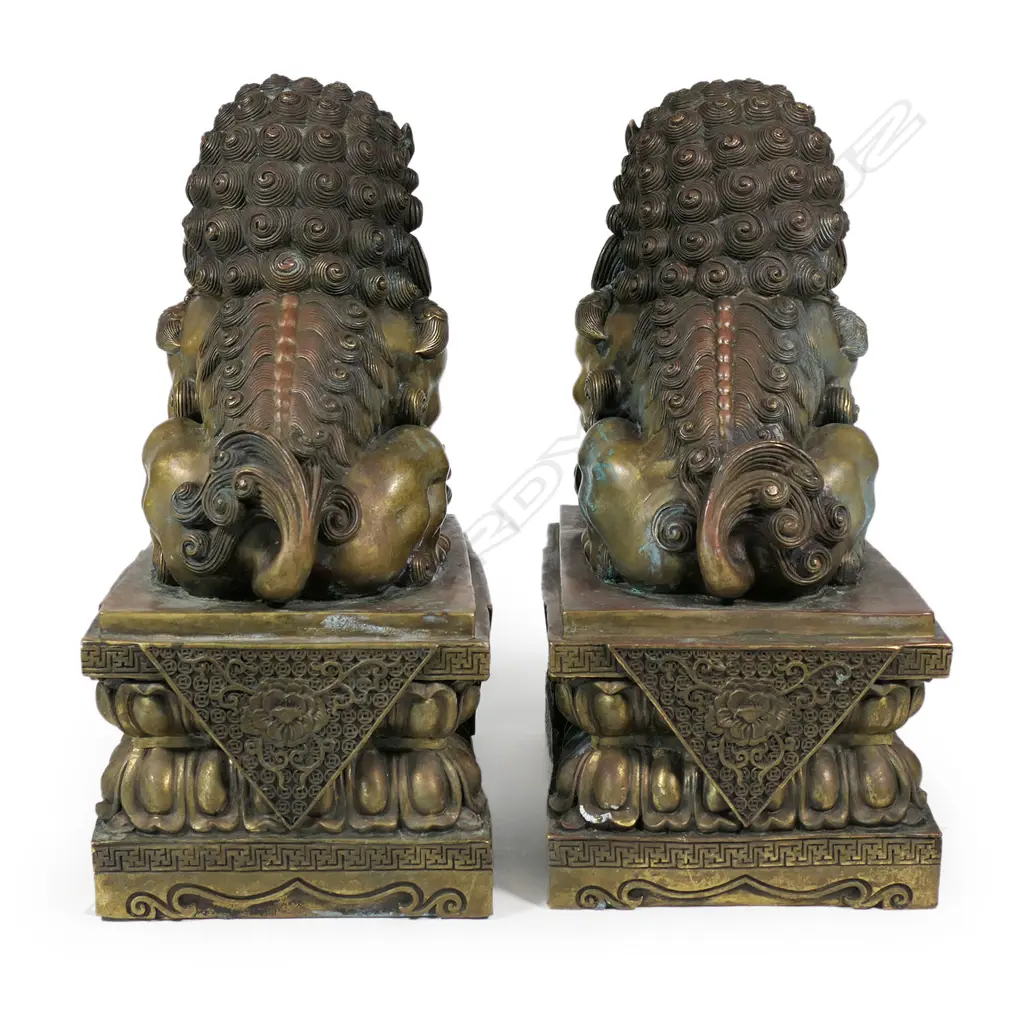 A pair of impressive and well modelled vintage Chinese bronze Foo dogs, Image 1++