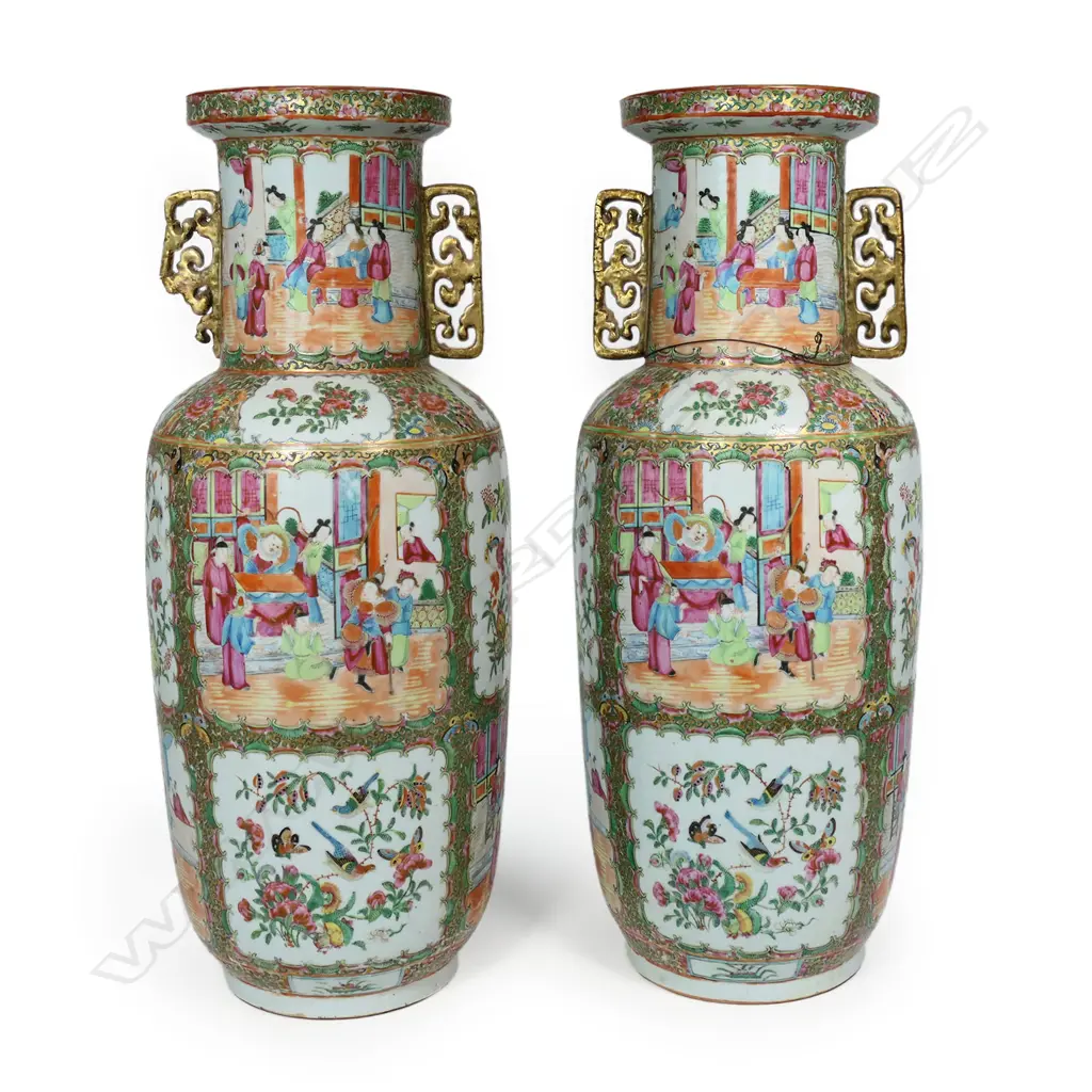 A pair of impressive Chinese famille rose floor vases, Image 1++
