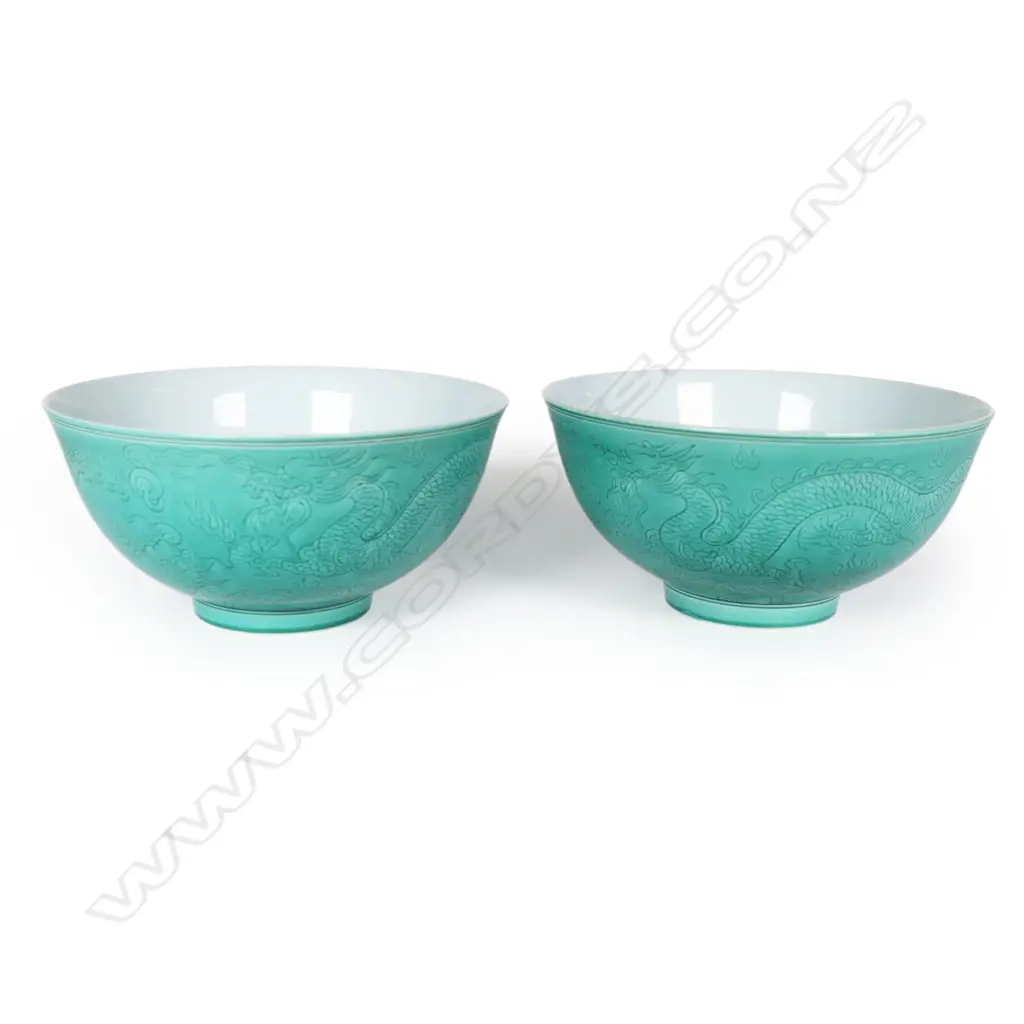 A pair of fine porcelain dragon incised green glazed bowls, Image 1++