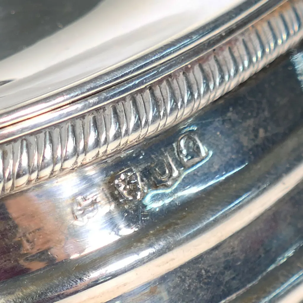 A George III silver mustard pot, Image 1++