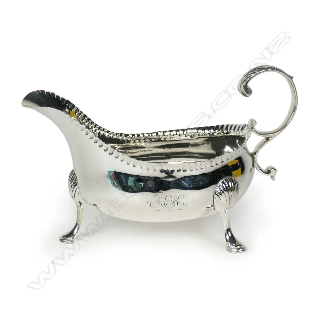 A rare George III Irish Cork provincial silver sauce boat, Image 1++