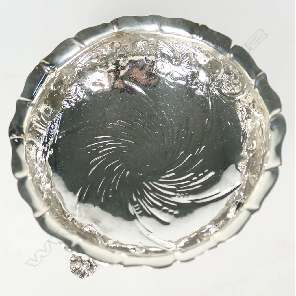 A rare George III Irish Cork provincial silver sugar bowl, Image 1++