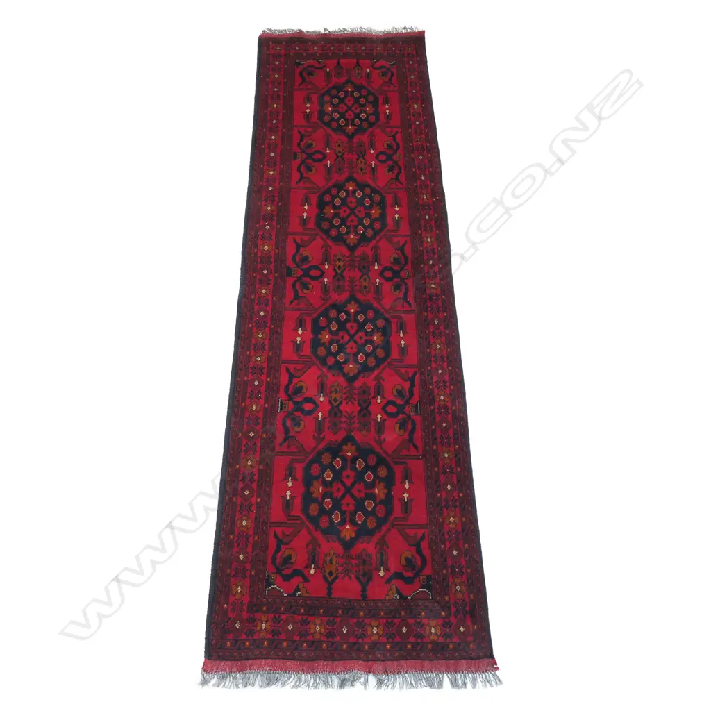 An Andkoy runner, Image 1++