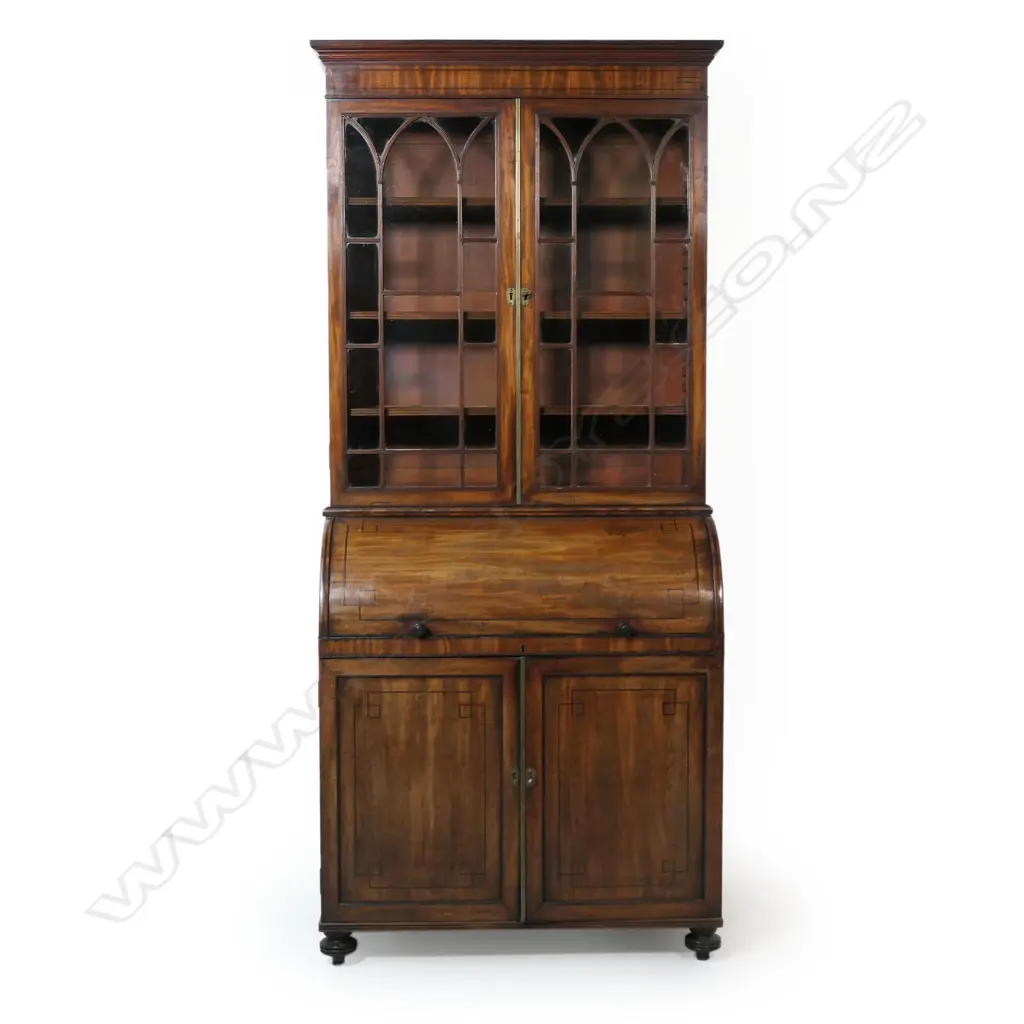 A Georgian mahogany bookcase bureau, Image 1++