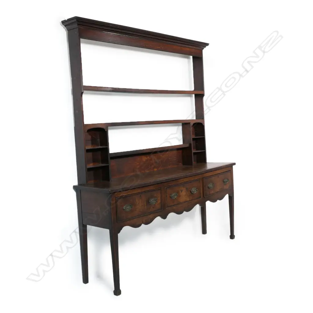 A Georgian oak Welsh dresser, Image 1++
