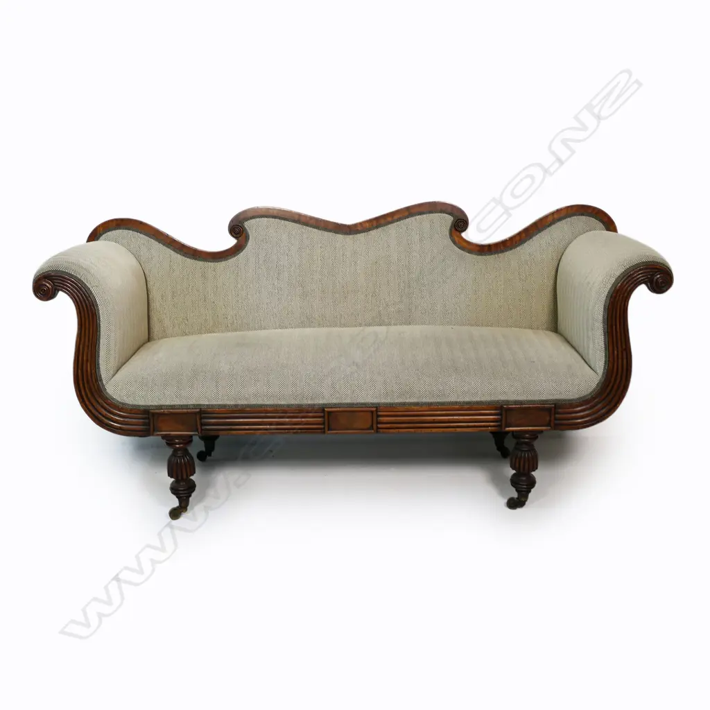 A Regency scroll arm settee, Image 1++