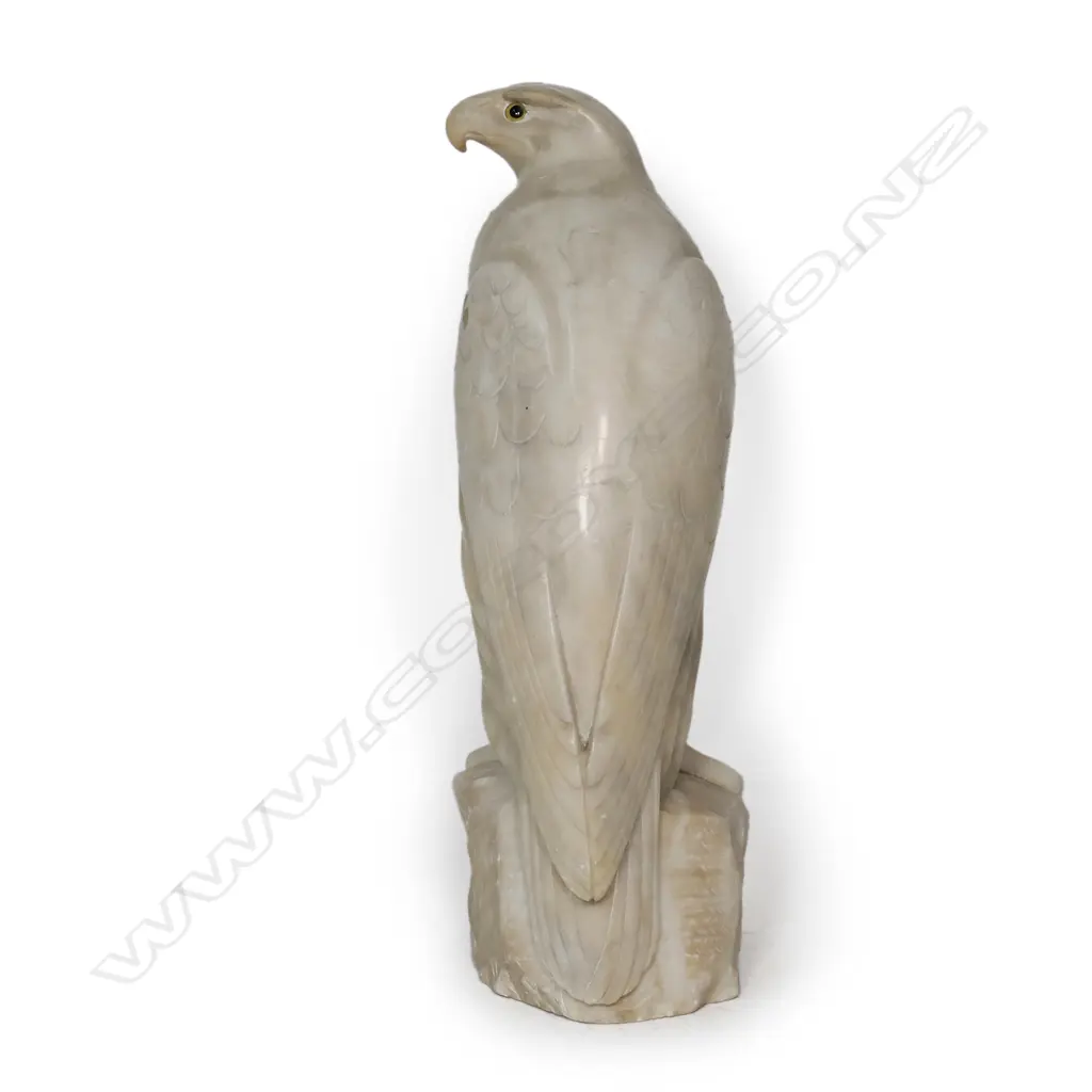 An early 20thC alabaster carved eagle, Image 1++