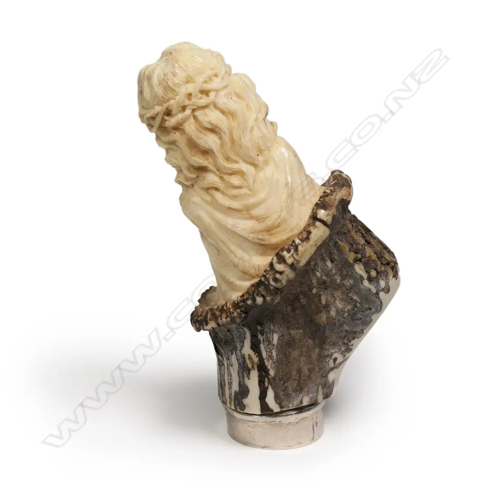 A vintage antler walking stick handle, Image 1++