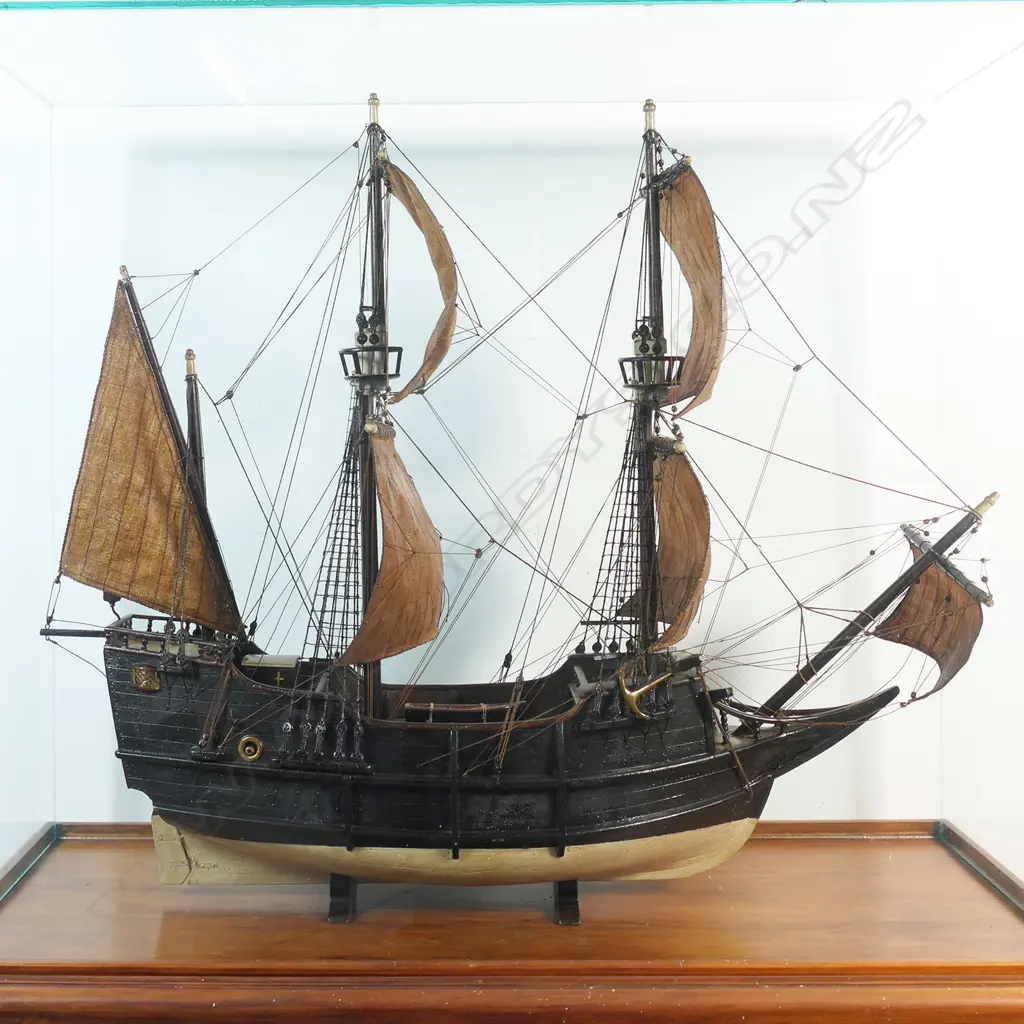 A vintage model of a Spanish Galleon, Image 1++